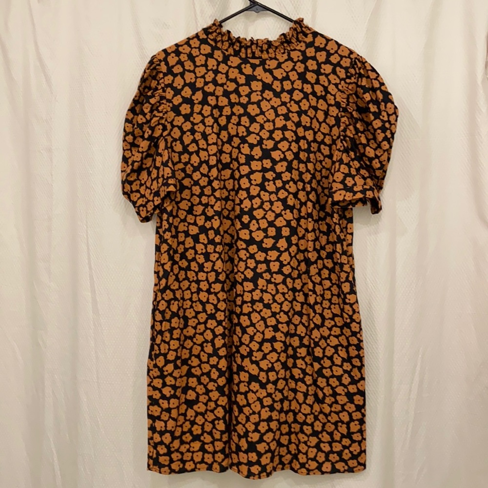 Short sleeve mock neck dress